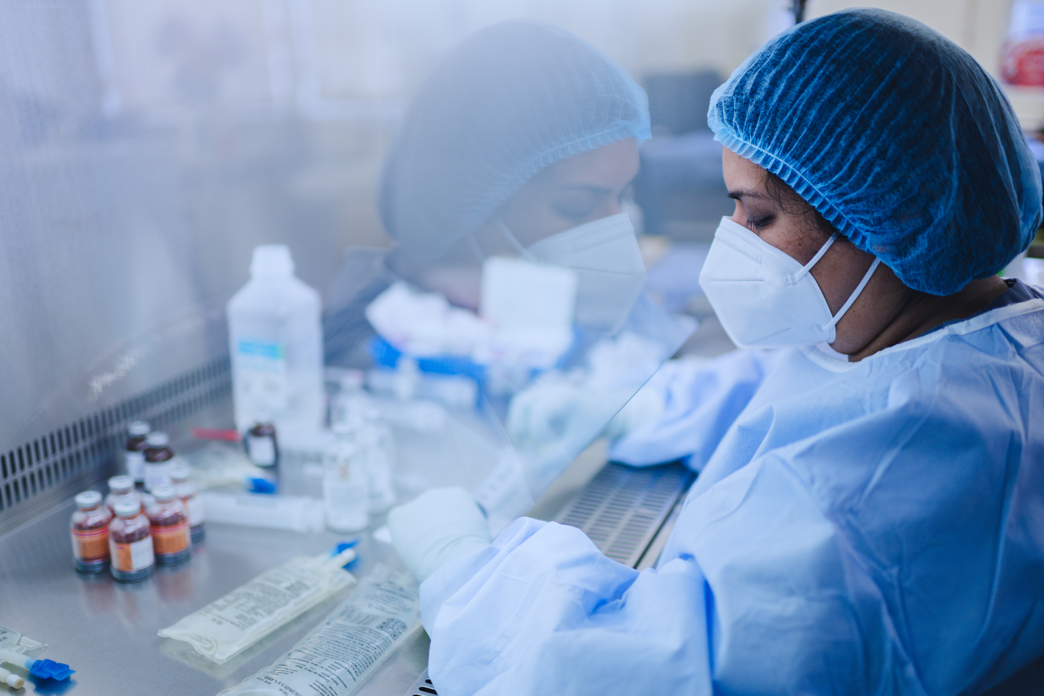Sterile Herstellung von Arzneimitteln in der Apotheke des Universit&auml;tsklinikums Essen unter Reinraumbedingungen